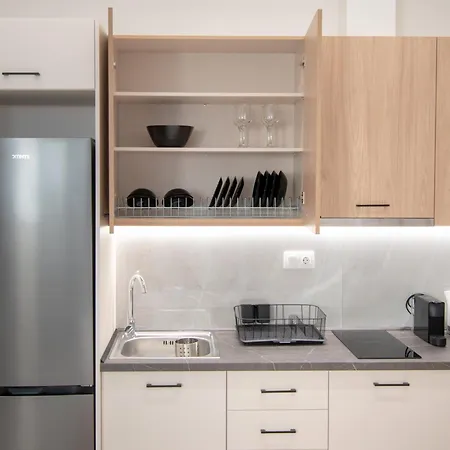 Haven Calm And Bright Apartment