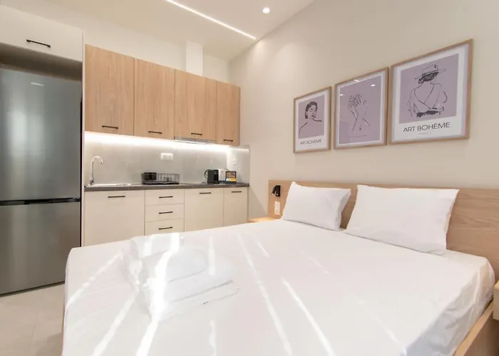 Haven Calm And Bright * Salonic